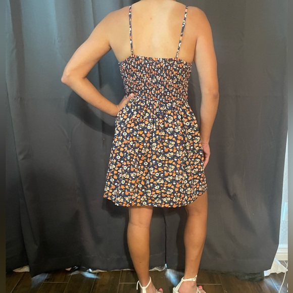 Floral print summer dress with padded bust. - Picture 2 of 5